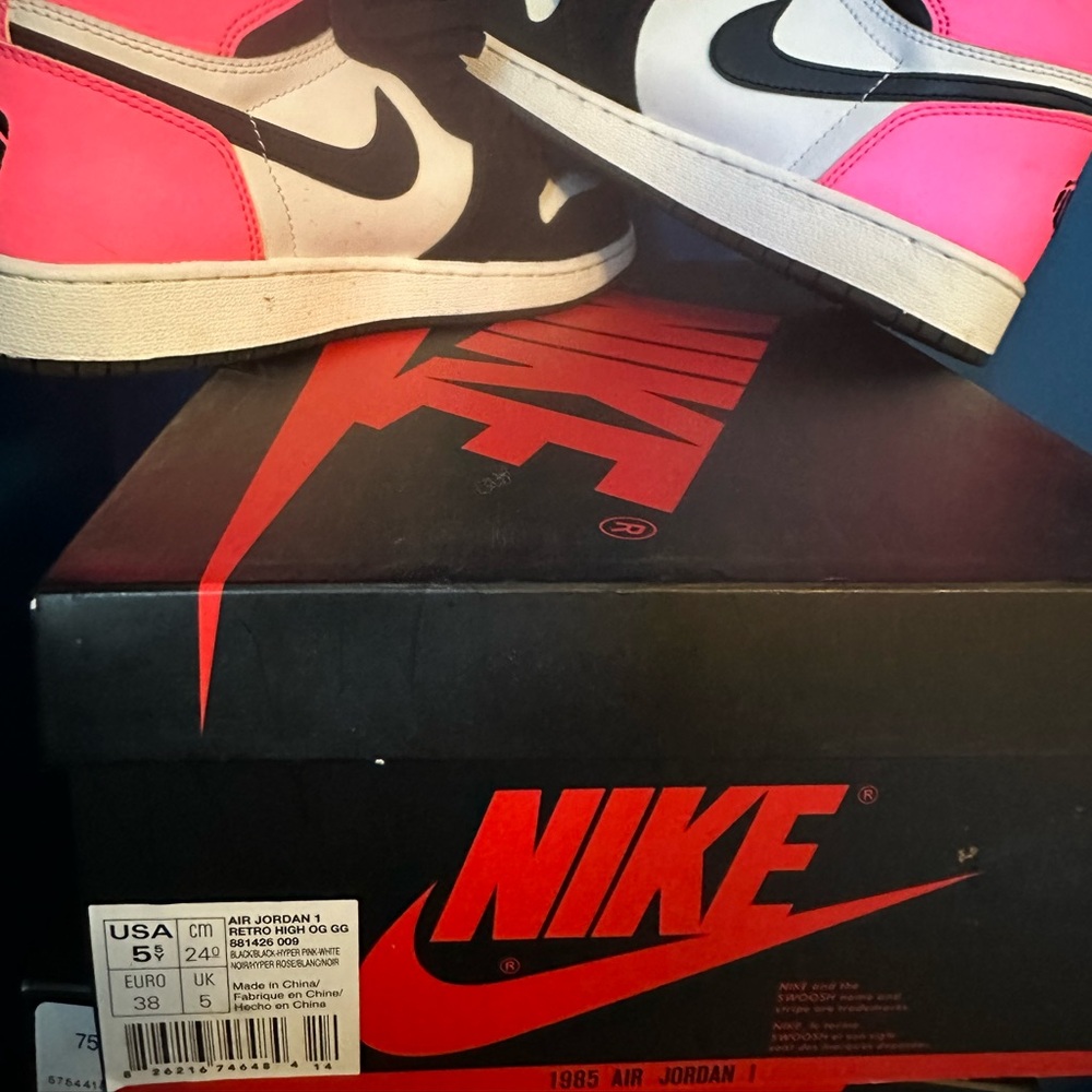 Nike Air Jordan - Hyper Pink